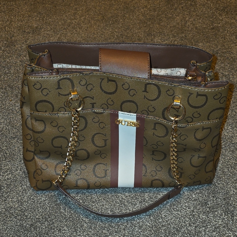 GUESS Cocoa Shoulder Bag